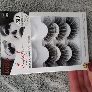 Lash couture triple push up